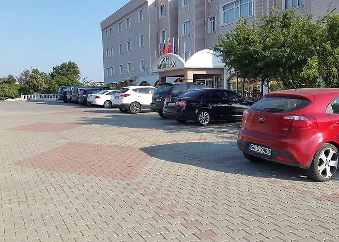 Sancak 쿰부르가즈